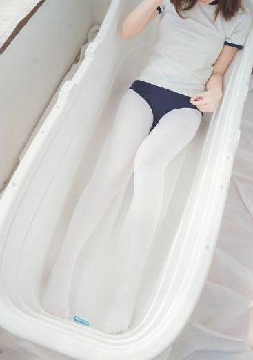 不系红扣的女孩完整版
