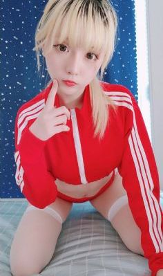 年轻善良的岳母