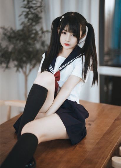 精品在线看