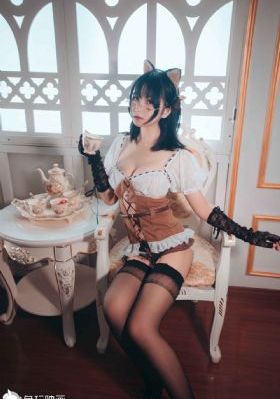 免费看美女洗澡全身光子