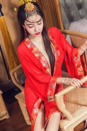 成人四虎影院
